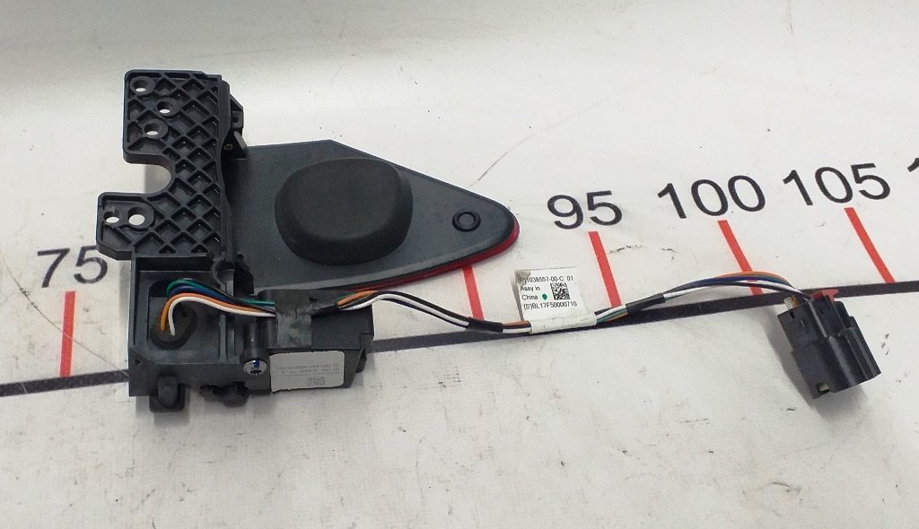 11 Люк зарядного порту з електроприводом Tesla model S REST, Tesla model X 1042766-96-H